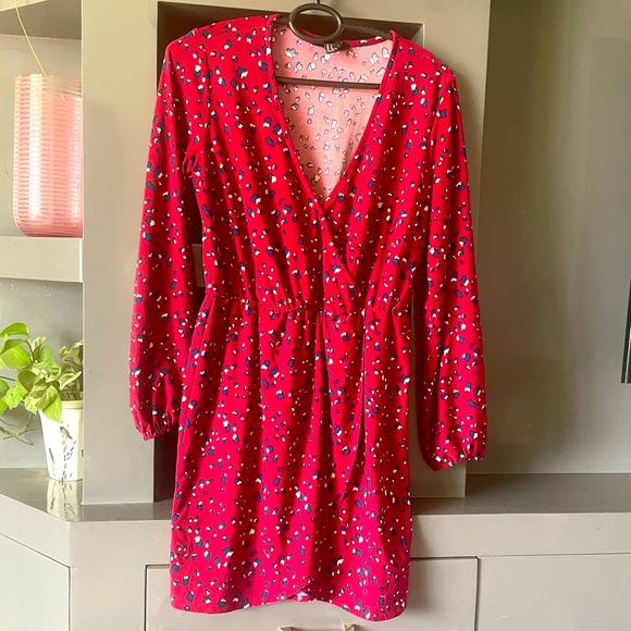 Forever 21 Dresses & Skirts - Forever 21 long sleeve dress. Size M